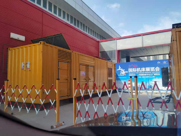 称多发电车出租-发电机无电压或电压太低怎么办？