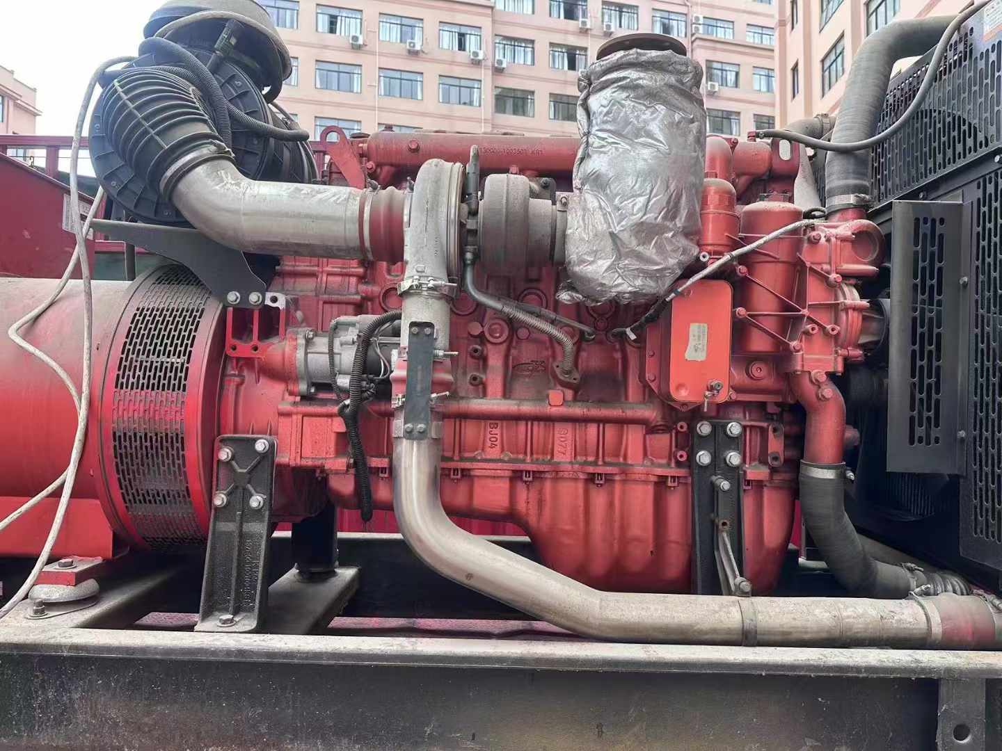 称多如何选择适合 600kW 柴油发电机组的过载保护器？